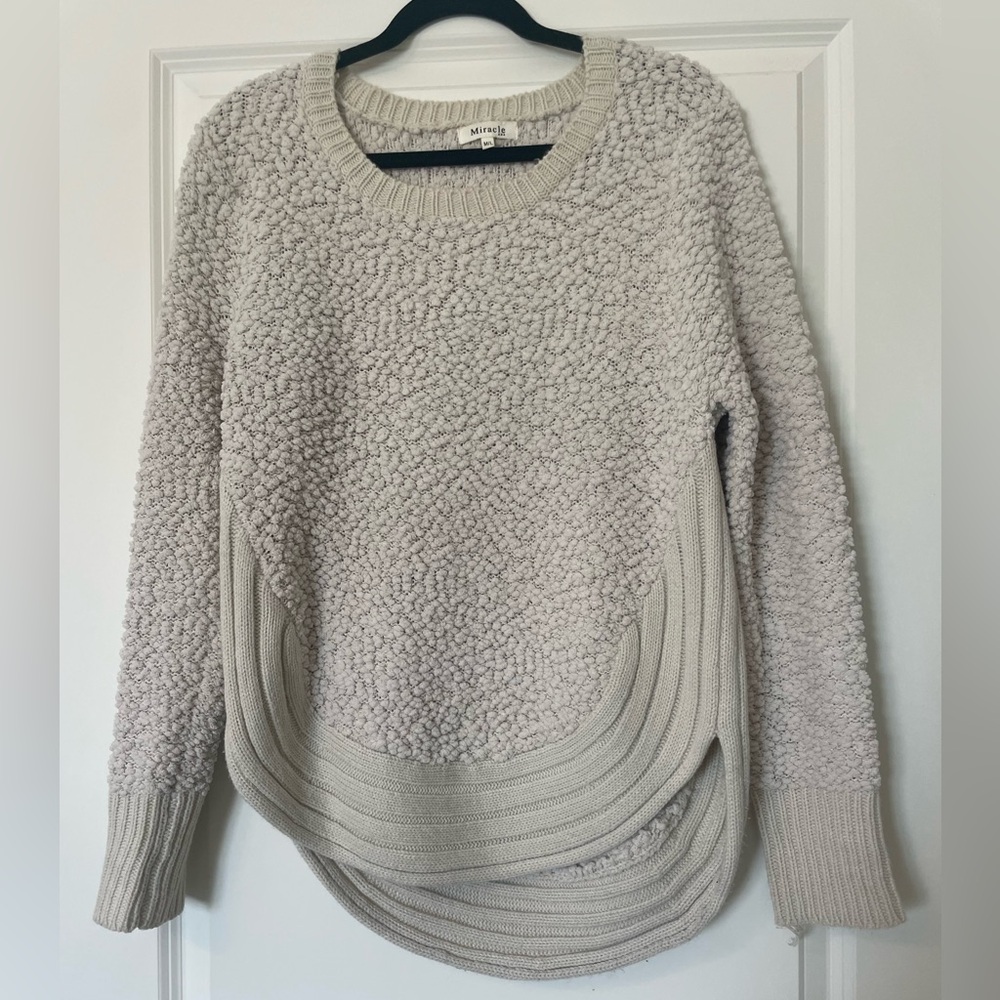 Miracle M/L long sleeve beige sweater